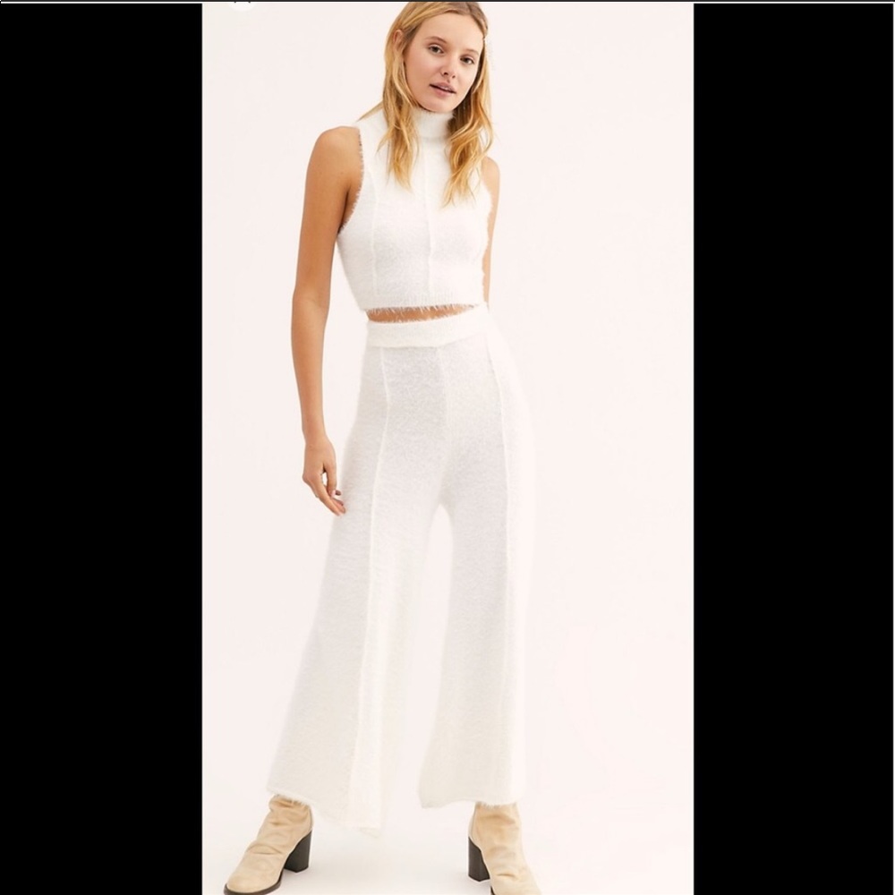 - - Free people two piece set stunning sold out perfect Valentine’s Day ou…